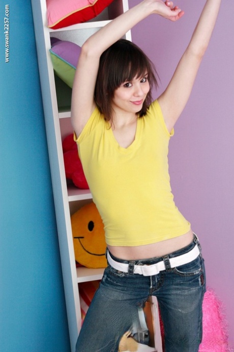 Ariel Rebel star hd pics