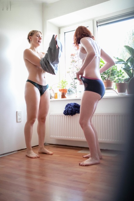 redhead armpit porn pictures