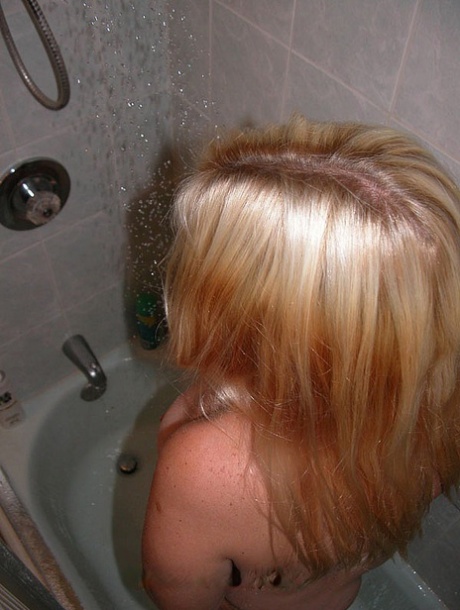 blonde lesbian shower hot sex picture