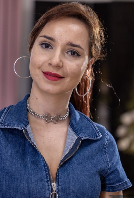 Zeynep Rossa actress pictures